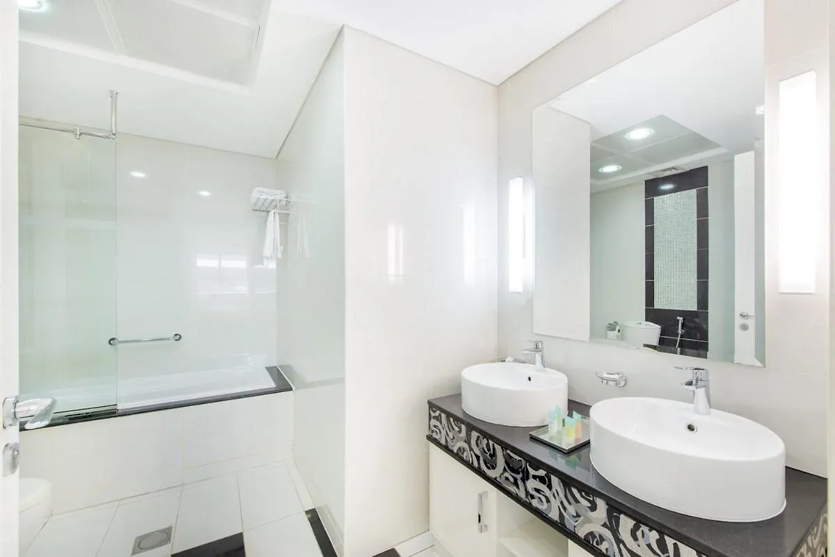 Apartment Exceptional 1Br With Canal Views In Downtown Dubai