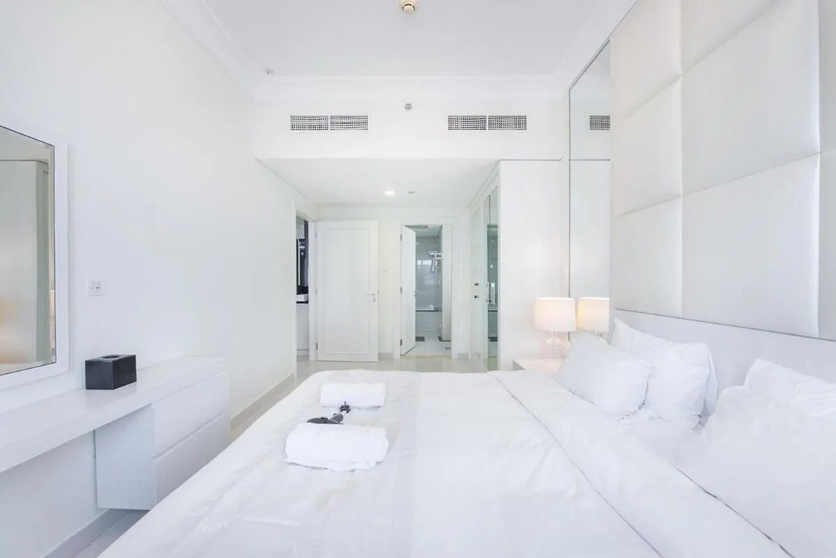 Exceptional 1Br With Canal Views In Downtown Dubai Apartment